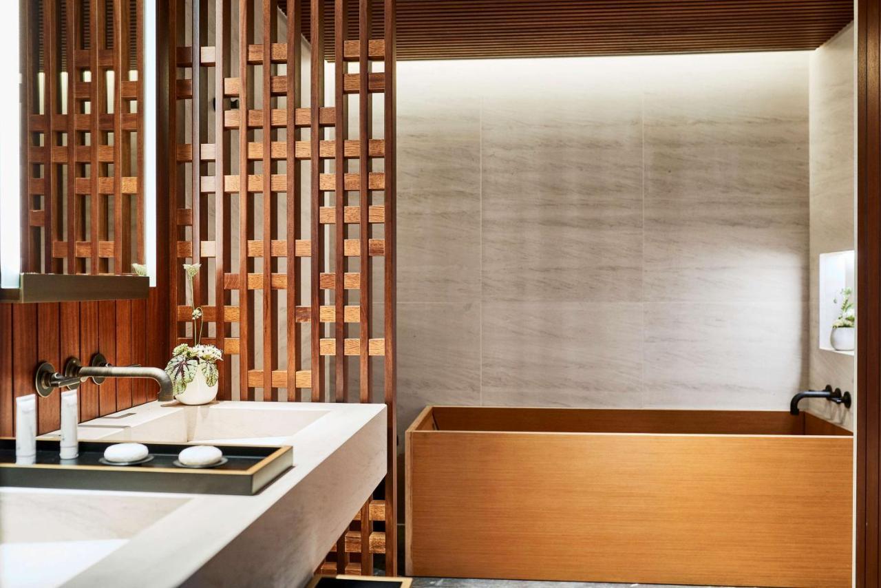 Nobu Hotel Барселона Екстериор снимка Bathroom