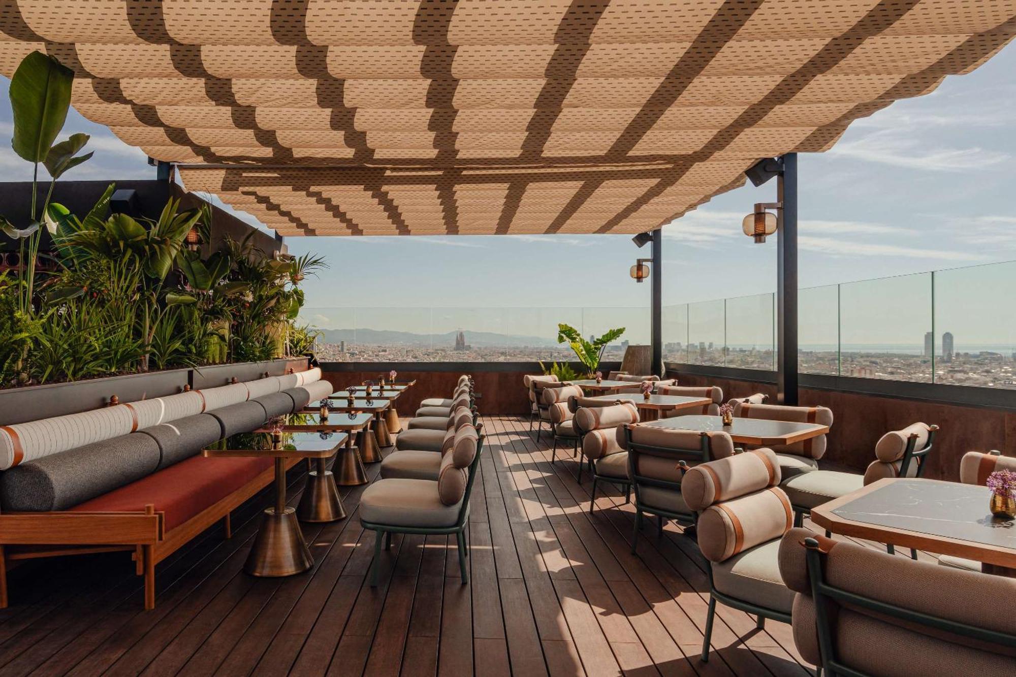 Nobu Hotel Барселона Екстериор снимка The rooftop bar at the Mandarin Oriental Barcelona