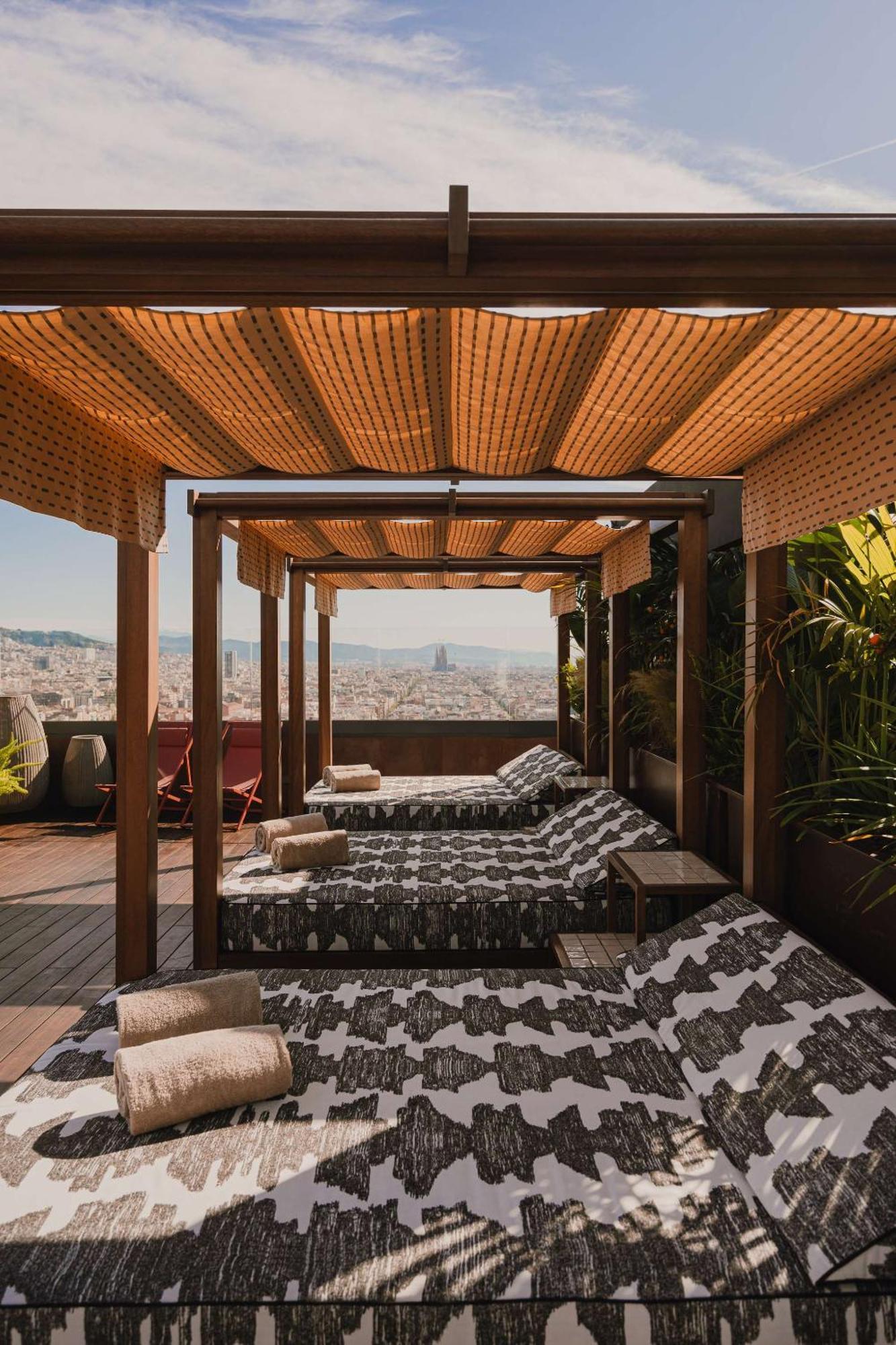 Nobu Hotel Барселона Екстериор снимка The hotel's rooftop