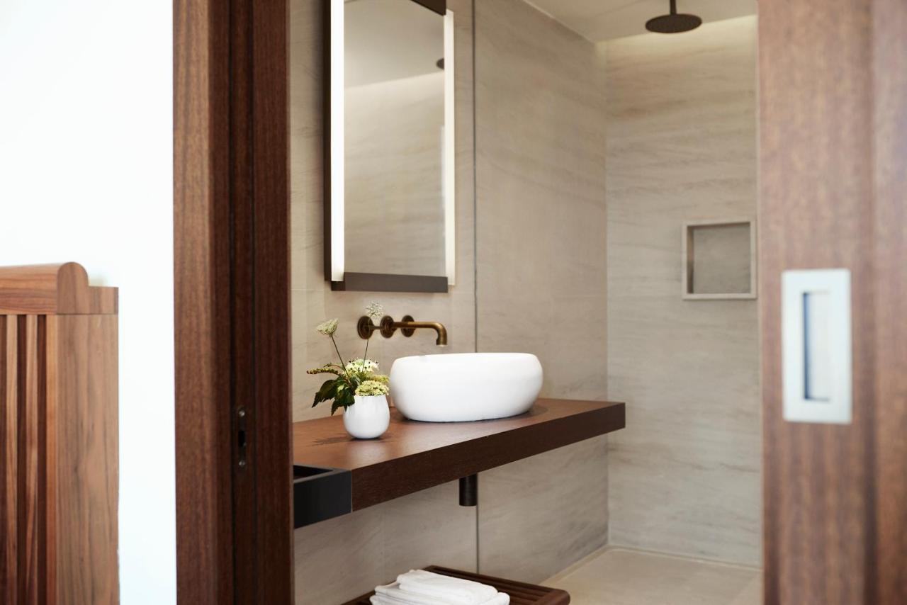 Nobu Hotel Барселона Екстериор снимка Bathroom